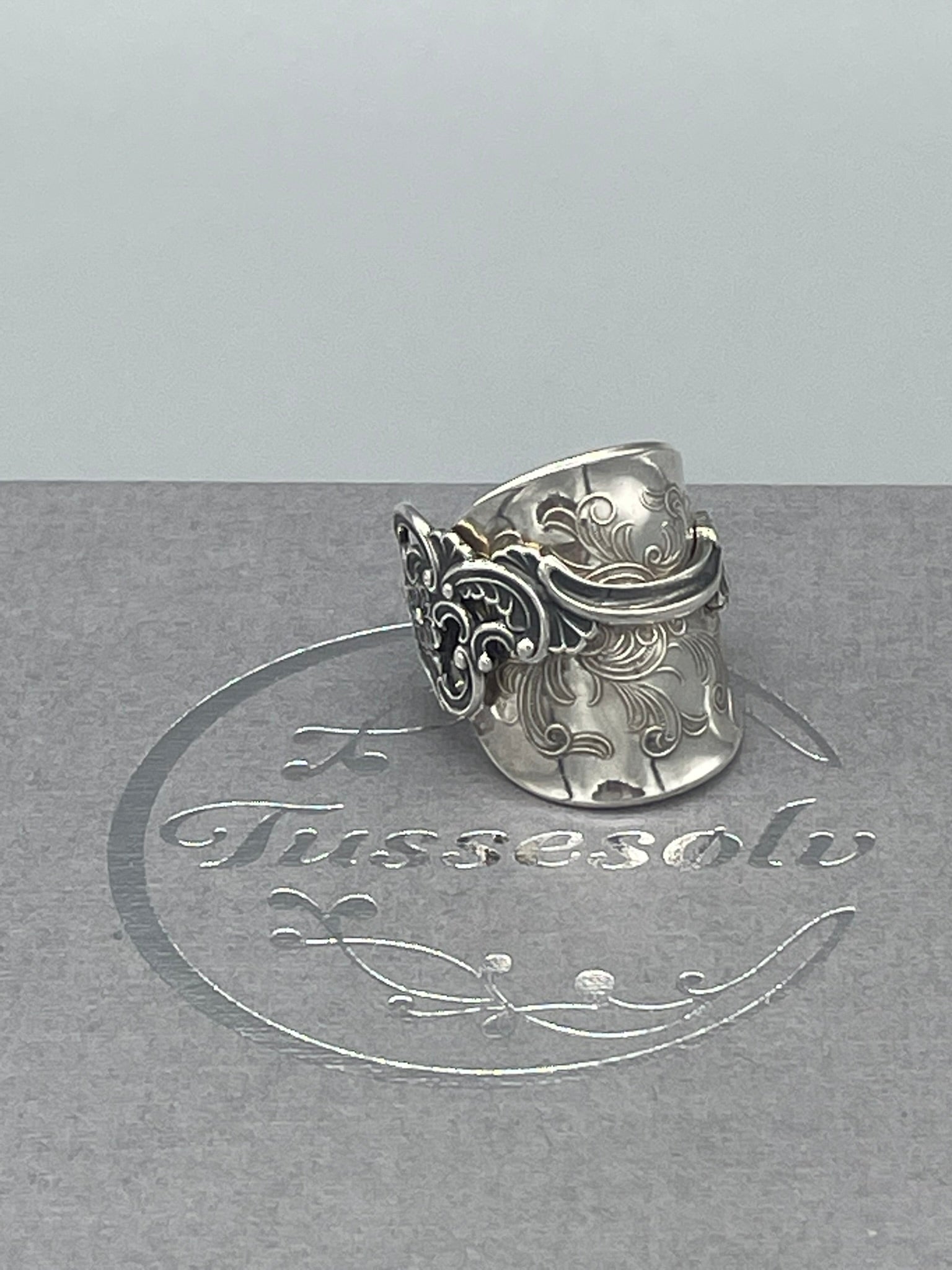 Oldemor, Statement Ring