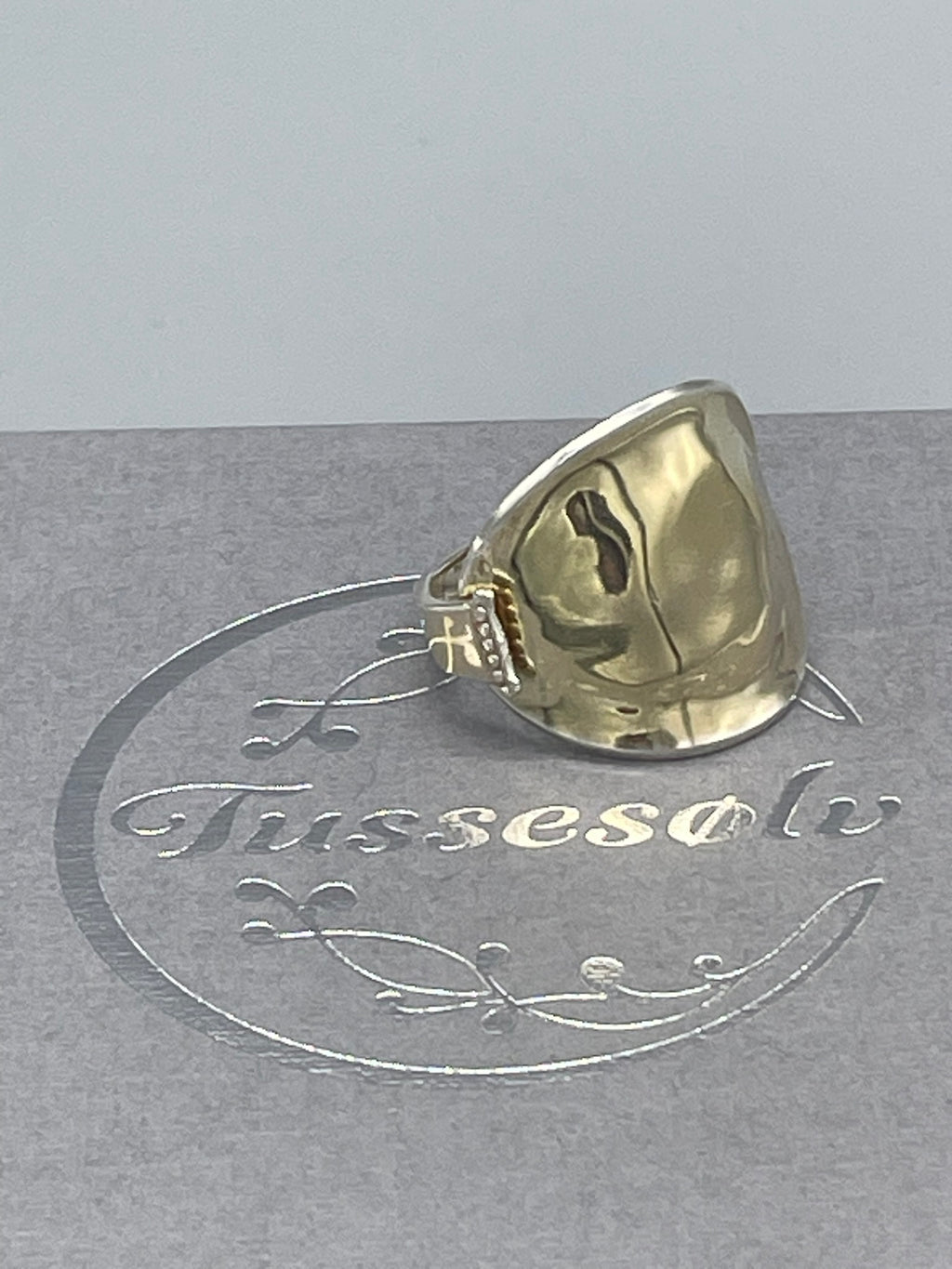 Ring av skjeskål, gull forgyllet